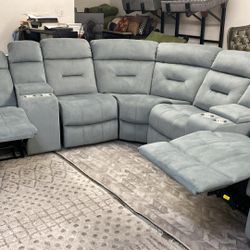 New Fabric Recliner Sectional Couch / Free Delivery 