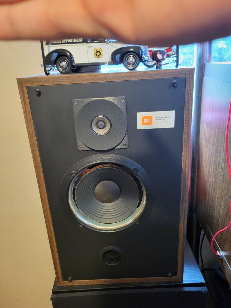 JBL Radiance Series Model R82