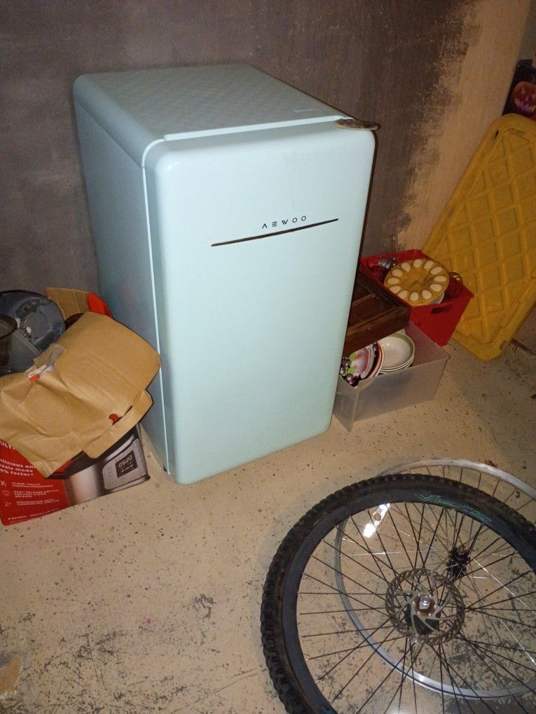 Mini Fridge