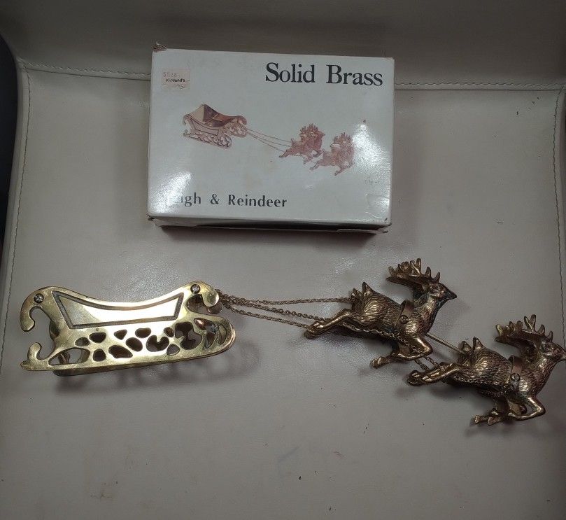 Very Old SOLID BRASS SLEIGH & REINDEER IN ORIGINAL BOX.(3 HANDS CORP)