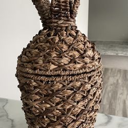 Handmade Pineapple Basket 