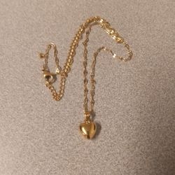 Pretty 18kt. Gold Plated Heart Necklace 