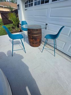 Jack Daniels barrel bar table