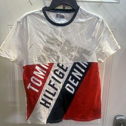 Tommy Hilfiger Men's Columbus Graphic T-Shirt Men’s Small