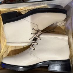 Laura Scott Ankle boots. 7 1/2 Women’s