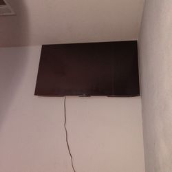 55" TCL ROKU SMART TV
