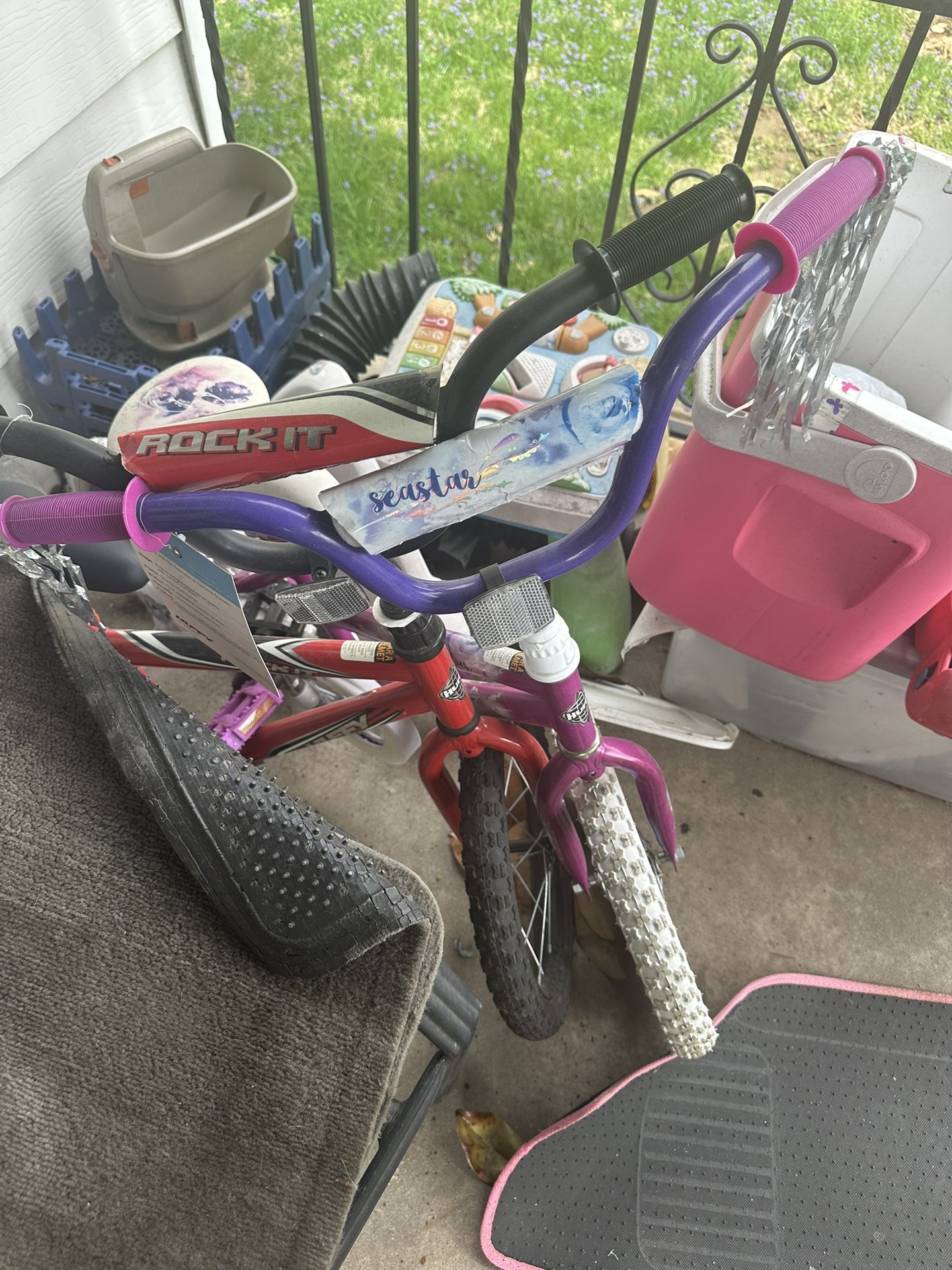 2 Children Bikes
