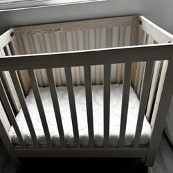 Babyletto Origami Mini Crib