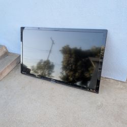 50" emerson tv.(NOT A SMART TV)