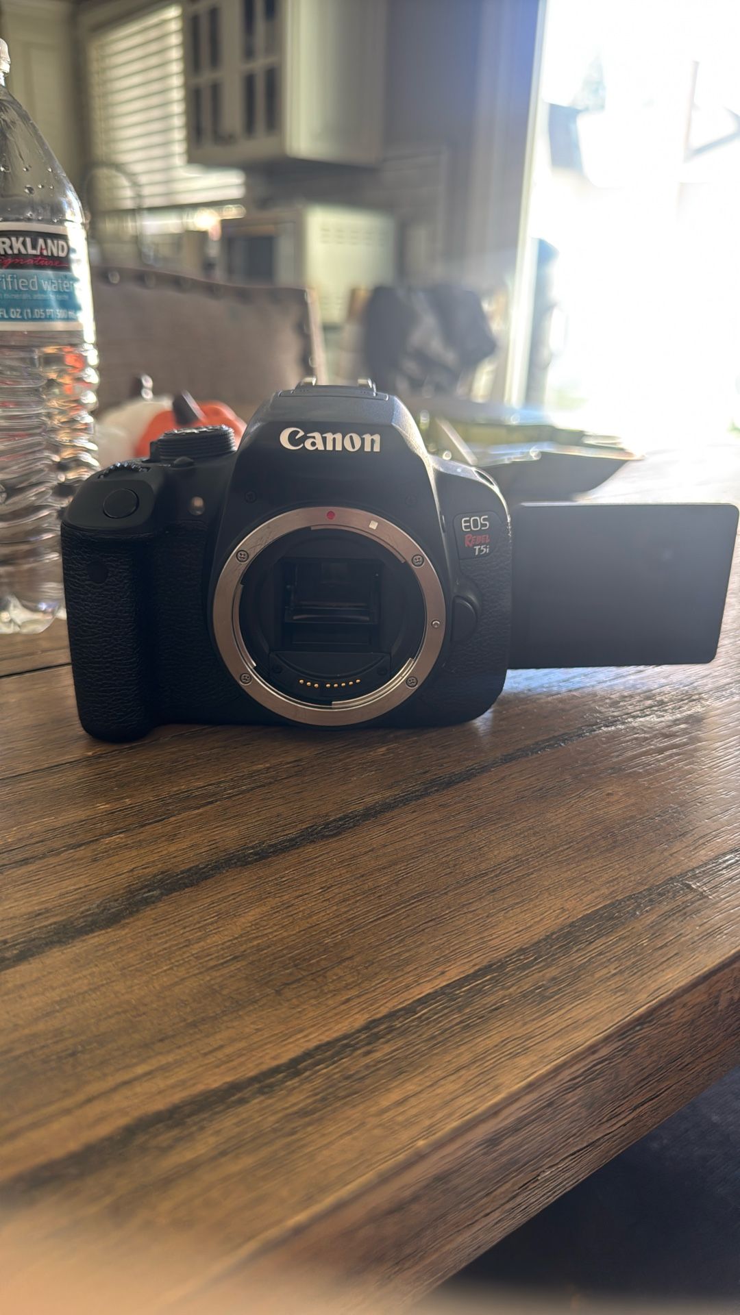 Canon EOS Rebel T5i with 2 lens 18-55 mm| 75-300 mm