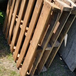  Wood Palletes