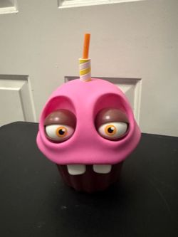 Carl the Cup Cake