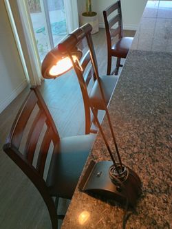 Desktop lamp