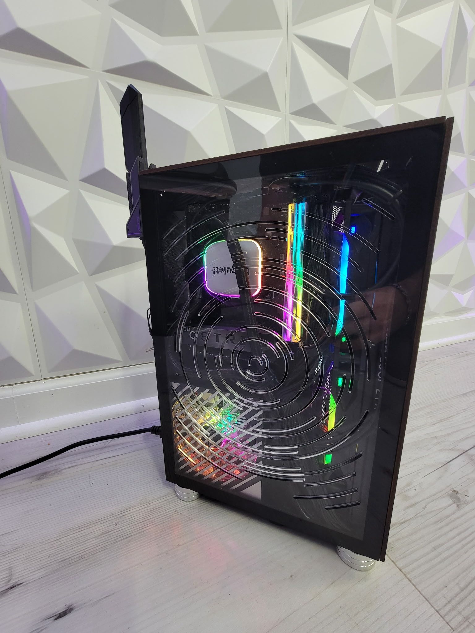CUSTOM GAMING PC No Expense Spared Dream Build! Read!! Deal!!!