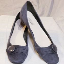 Franco Sarto Slate Gray Suede L Card Flat size 9

