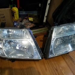 05-08 Nissan Pathfinder Headlights