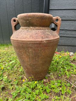 Terra cotta pot
