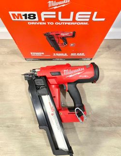 Milwaukee FUEL 18V Framing Nailer 21 degrees