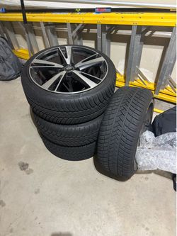 Audi RS3 8V OEM Wheels w/ Vredestein Winter Tires 235|35