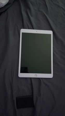 iPad 7th Gen 128 GB