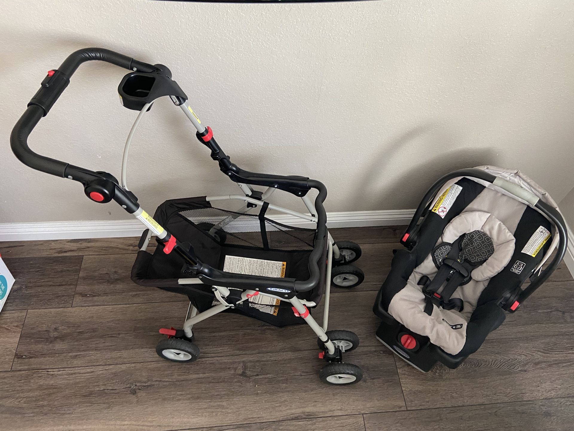 Graco snugrider stroller + Free car seat and base