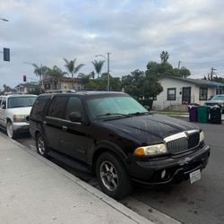 2005 Lincoln Navigator