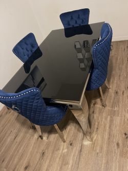 Dinning table