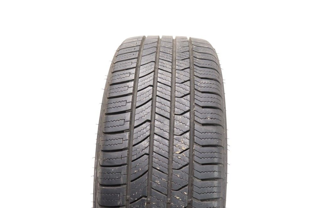Set of 2 Used 10/32 235/45R18 98V Road Hugger GTP AS/02