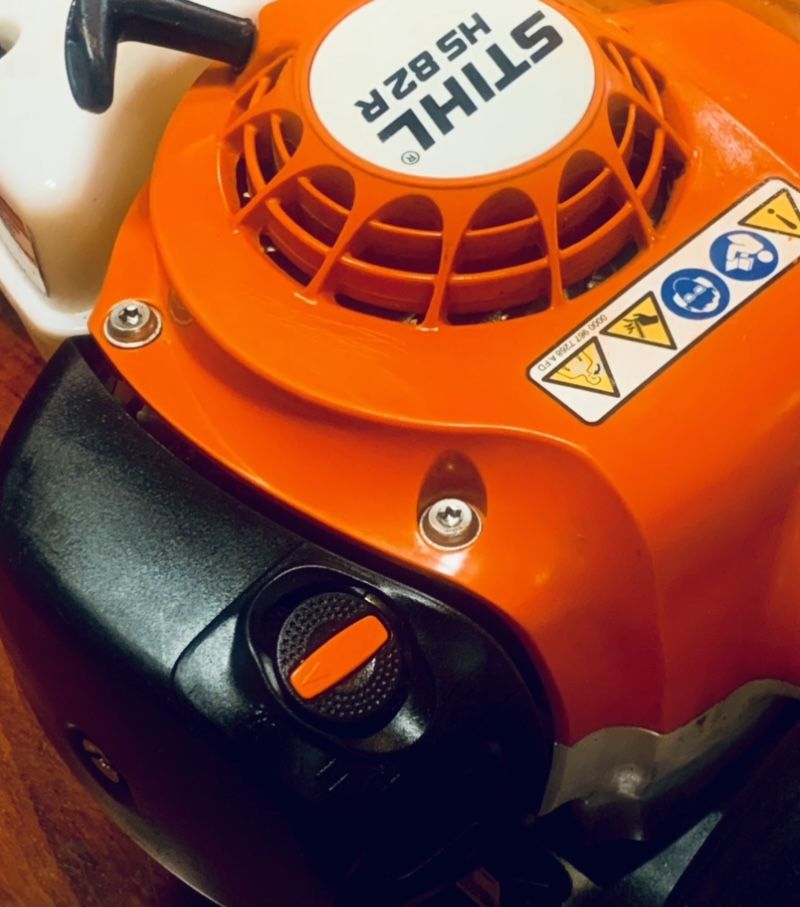 STIHL HS82 R CommercialGrade — Hedge Trimmer 30” DoubleSided