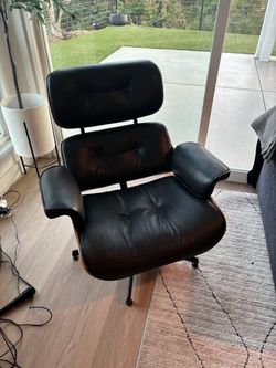 Eames Replica Chair