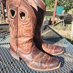 Men's Size 10 Ariat Boots 