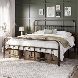 Yaheetech Classic Metal Platform Bed Frame Mattress