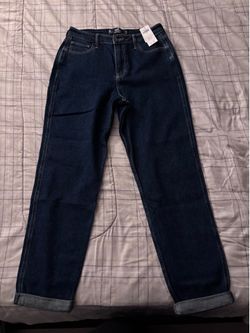 NEW Hollister Ultra High Rise Mom Jean Vintage Stretch