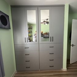 Custom Closet Organizer