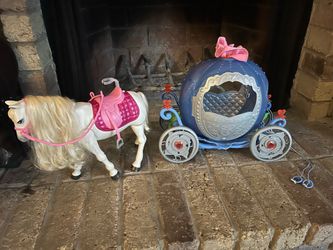 Barbie Dream Horse & Cinderella Transforming Pumpkin