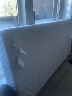 Twin size bed