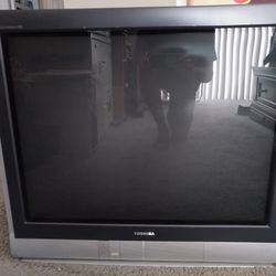 32" CRT TV Toshiba 