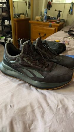 Reebok Low-Top Athletic Sneakers