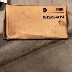 Nissan  Shoe Set Parking Back 
