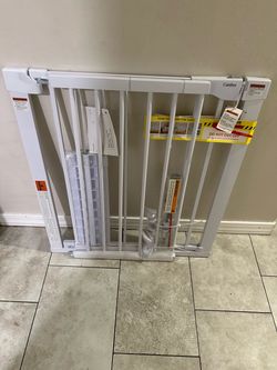 Cumbor 30-48 in Baby Gate / Pet Gate