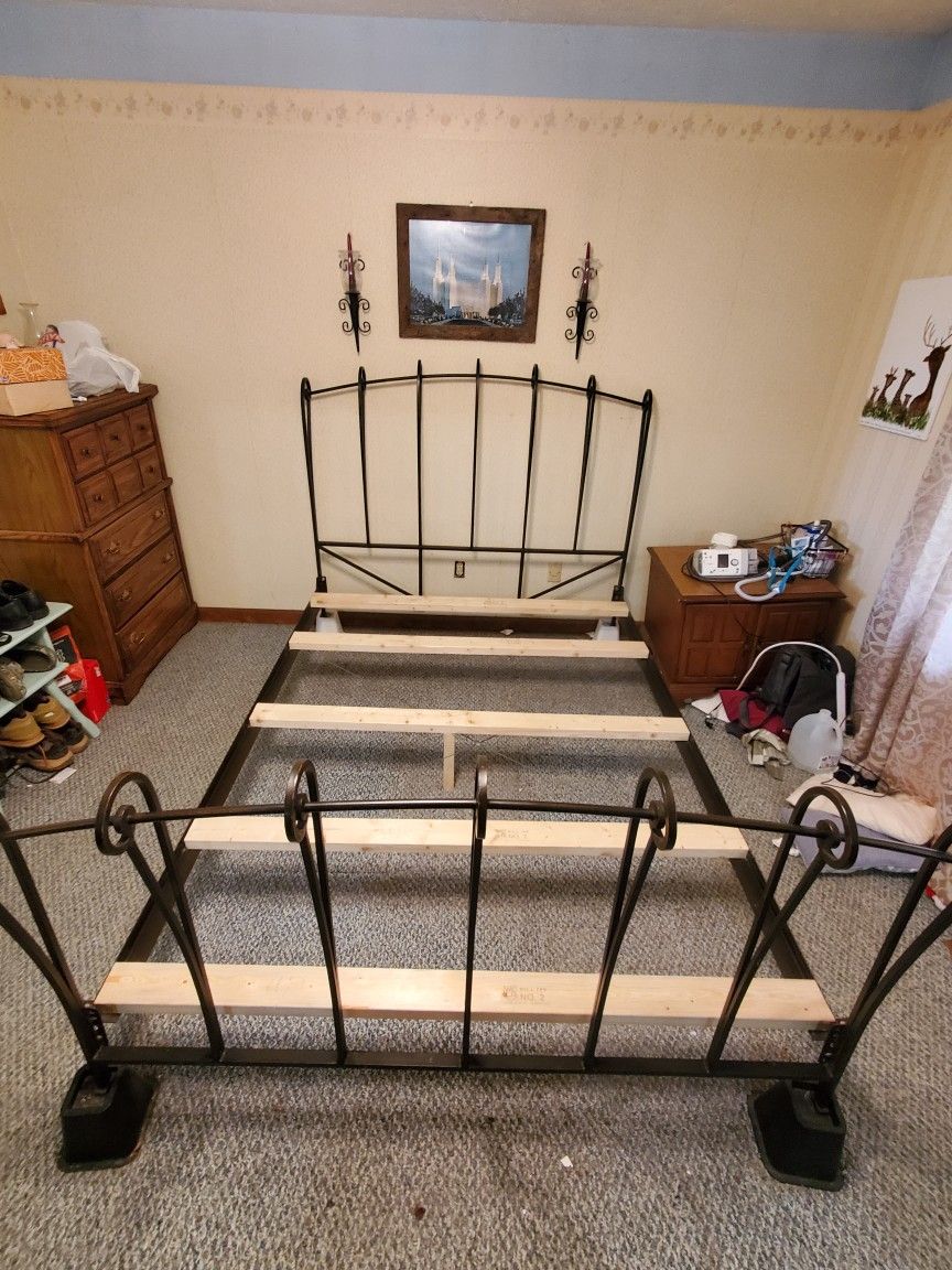 Wrought Iron Sleigh Bed Queen Size