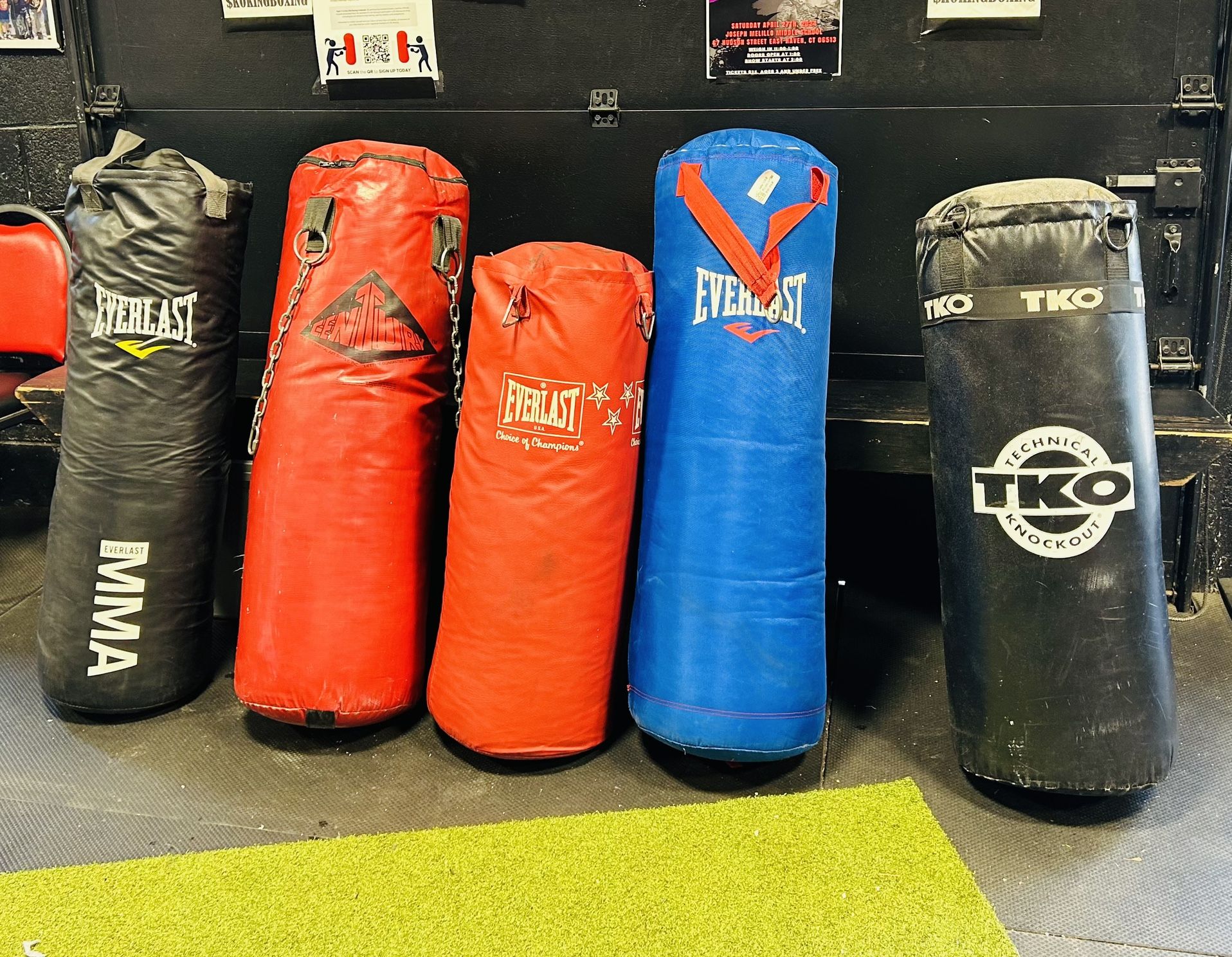 HEAVY BAGS BOXING