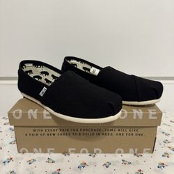 Women’s Toms