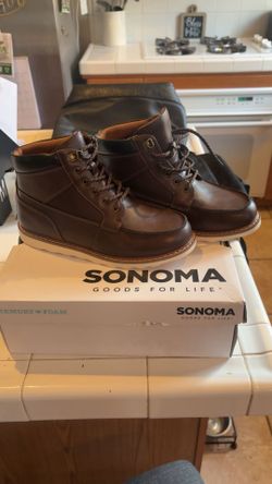 Kids Brown Sonoma Boots size 4 Brand New!