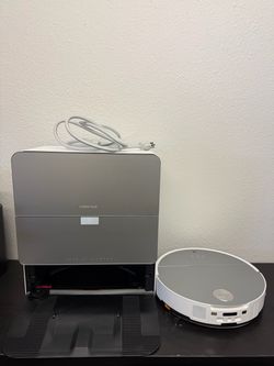 Roborock Saro 10 Robotic vaccum and mop