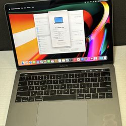 Macbook  Pro 13 2018 i5 / 8gb ram /256 gb ssd 
