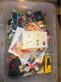 Lego Lot for Sale | Many Sets, Minifigures, Booklets and more!
