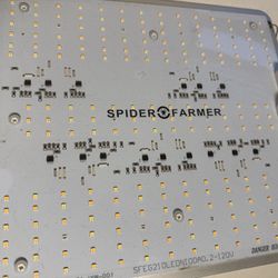 Spyder Farmer Grow Light 