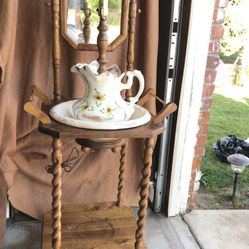 Vintage Wash Stand And Lamp