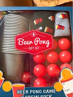 Beer Pong gift set-NIB